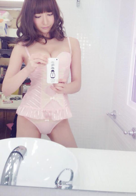 【外人】巨乳おっぱい自慢のアジアン美少女が自画撮りしたポルノ画像 1248