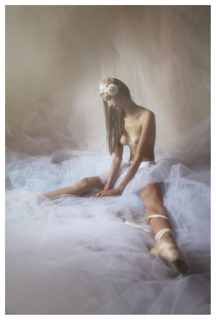 【外人】美しい妖精のような華やかさで魅了する白人美少女のポルノ画像 1314