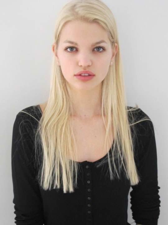 【外人】オランダ人の金髪モデルのダフネ(Daphne Groeneveld)が童顔で魅了するポルノ画像 1803