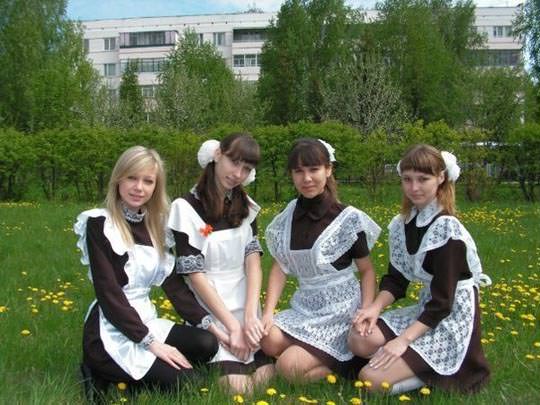 【外人】学校の美人コンテストに出場するロシアン素人美少女の77センチ貧乳バストのポルノ画像 1468