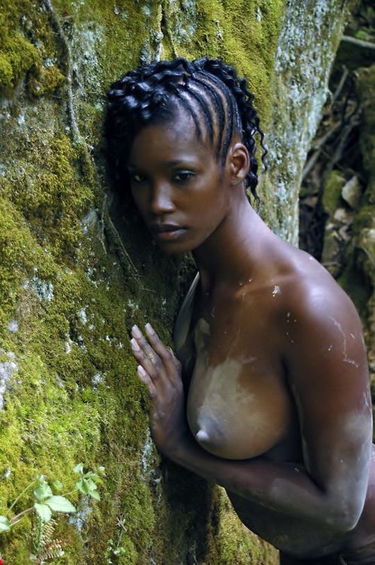 【外人】黒光りした裸体が神々しい黒人美女たちのセクシーおっぱいヌードポルノ画像 2234