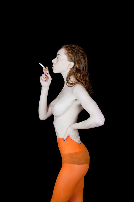 【外人】イギリス人モデルリリー・ニューマーク(Lily Newmark)のドピンク乳首おっぱいポルノ画像 1033