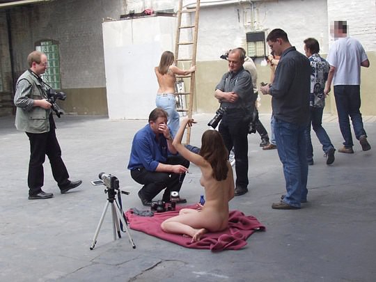 【外人】素人の激カワヌードモデルが街中至る所で裸になる野外露出ポルノ画像その3 441